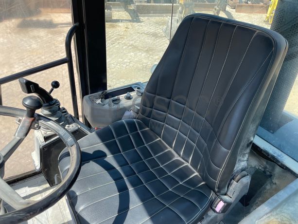 Pá Carregadora Kramer