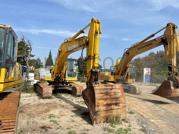 Escavadora Rastos New Holland