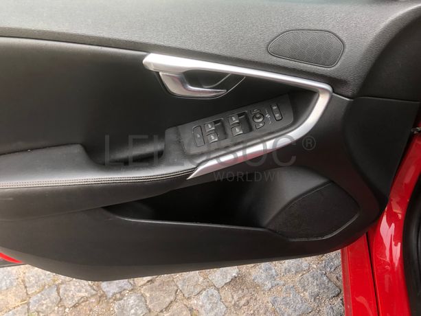 Volvo V40 · Ano 2014