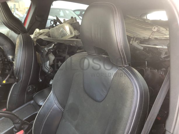 Volvo V40 · Ano 2014