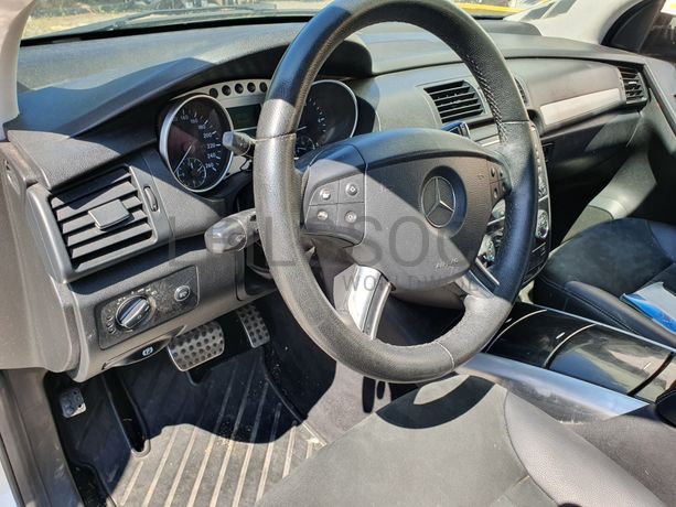 Mercedes-Benz R320 · Ano 2007