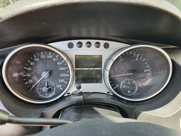 Mercedes-Benz R320 · Ano 2007