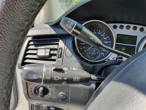 Mercedes-Benz R320 · Ano 2007