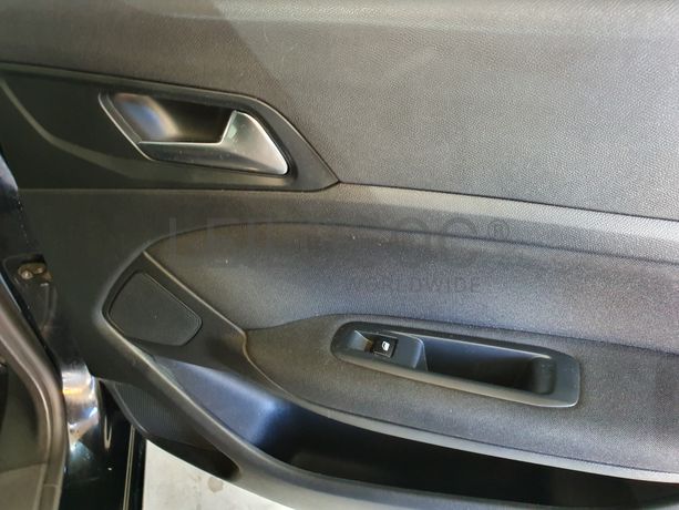 Peugeot 308 · Ano 2016