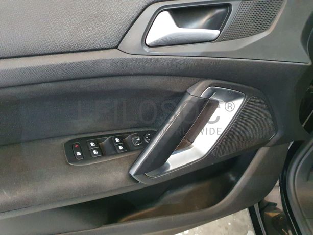 Peugeot 308 · Ano 2016