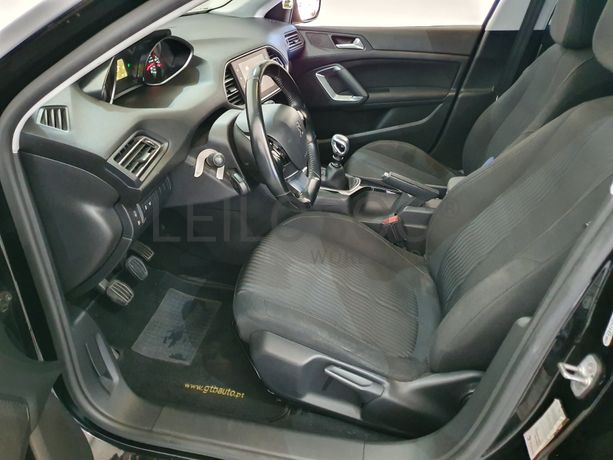 Peugeot 308 · Ano 2016