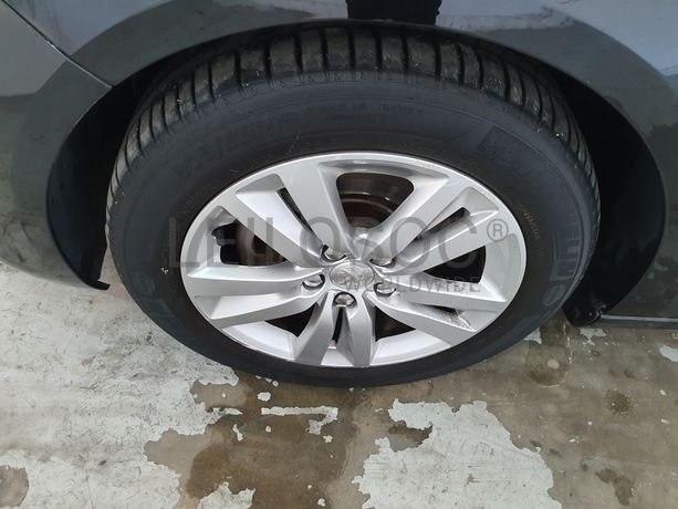 Peugeot 308 · Ano 2016