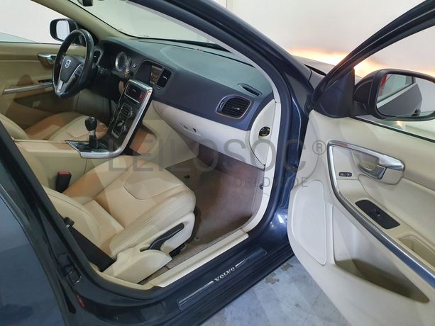 Volvo V60 · Ano 2013