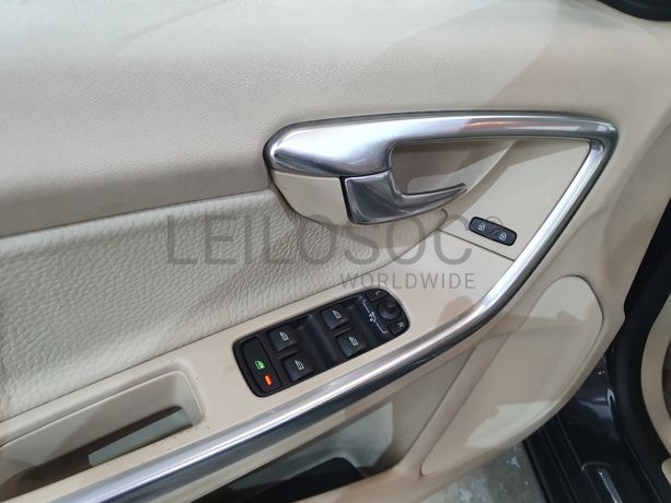 Volvo V60 · Ano 2013