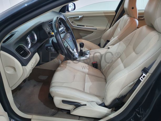 Volvo V60 · Ano 2013