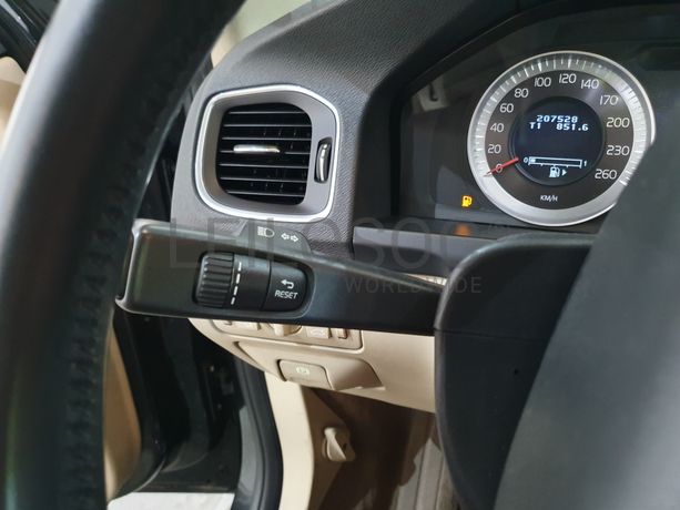 Volvo V60 · Ano 2013