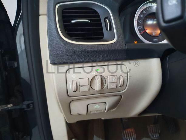 Volvo V60 · Ano 2013