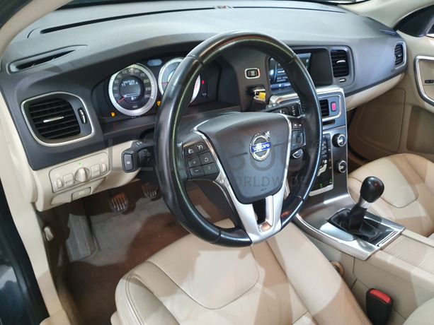 Volvo V60 · Ano 2013