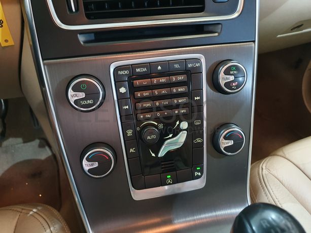 Volvo V60 · Ano 2013