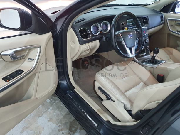 Volvo V60 · Ano 2013