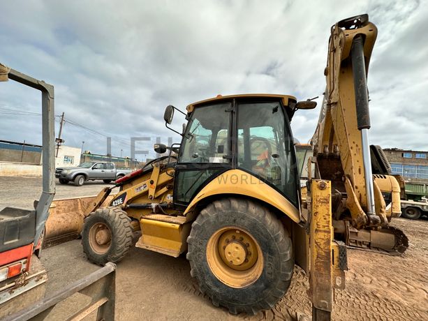 Retroescavadora CATERPILLAR 428 E