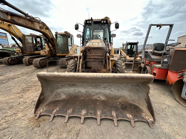 Retroescavadora CATERPILLAR 428 E