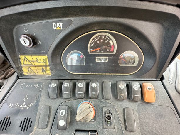 Retroescavadora CATERPILLAR 428 E