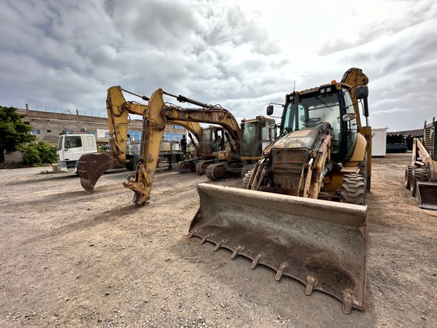 Retroescavadora CATERPILLAR 428 E
