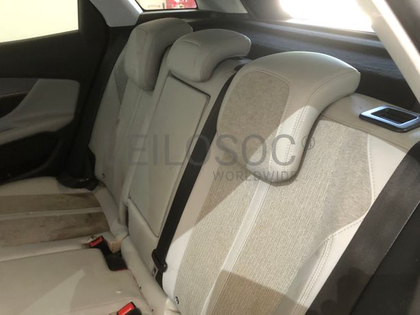 Peugeot 3008 1.6 HDI · Ano 2016