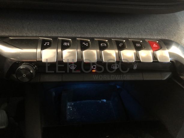 Peugeot 3008 1.6 HDI · Ano 2016