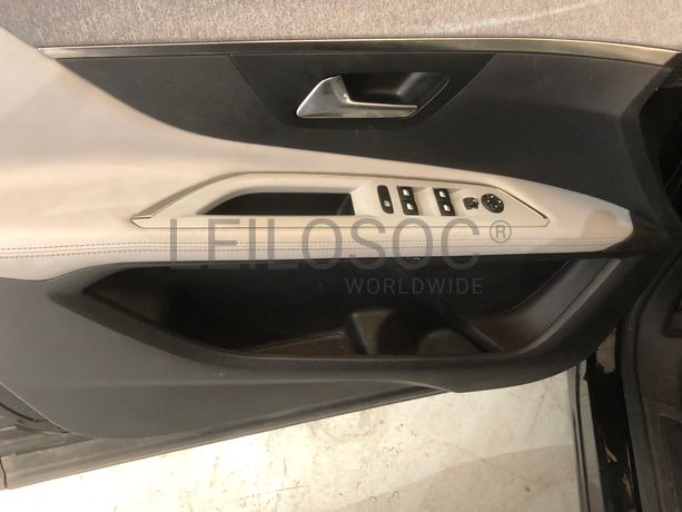 Peugeot 3008 1.6 HDI · Ano 2016