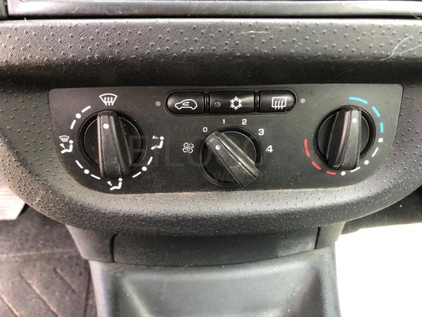 Citroën C3 · Ano 2004