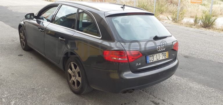Audi A4 2.0 TDI · Ano 2011