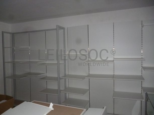 Loja + Vestuário de bebé + Mobiliário Diverso + Marca