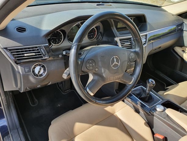 Mercedes-Benz E250 · Ano 2010