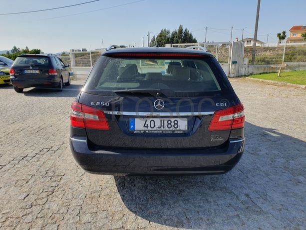 Mercedes-Benz E250 · Ano 2010
