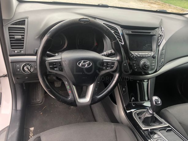 Hyundai i40 CRDI · Ano 2013