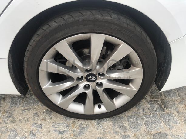 Hyundai i40 CRDI · Ano 2013