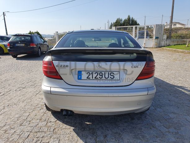 Mercedes-Benz C220 · Ano 2003