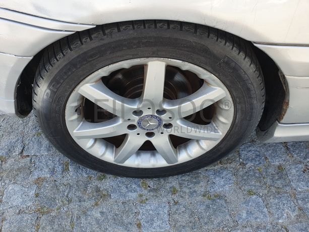 Mercedes-Benz C220 · Ano 2003