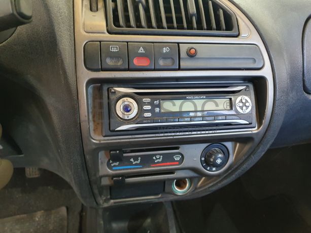 Citroën Saxo · Ano 2002