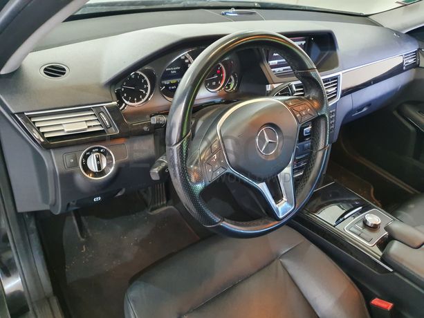 Mercedes-Benz E300 Hybrid · Ano 2012