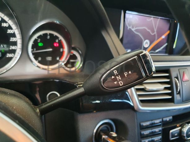 Mercedes-Benz E300 Hybrid · Ano 2012