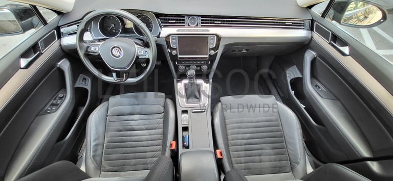 Volkswagen Passat 2.0TDI  · Ano 2015