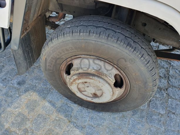 Toyota Dyna 150 · Ano 2001