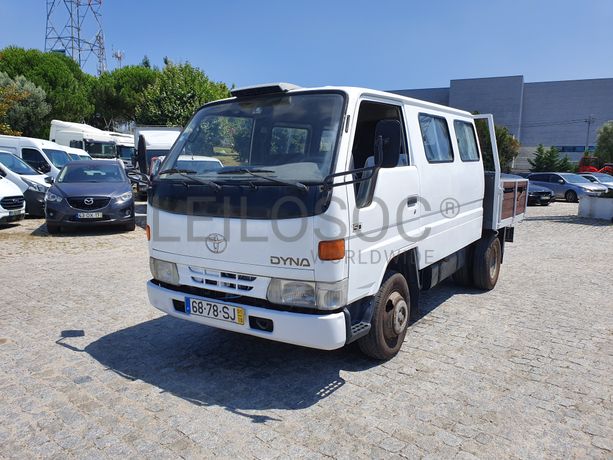 Toyota Dyna 150 · Ano 2001
