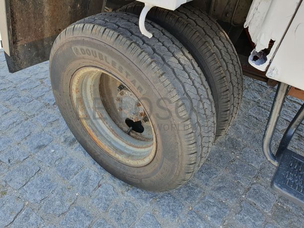 Toyota Dyna 150 · Ano 2001