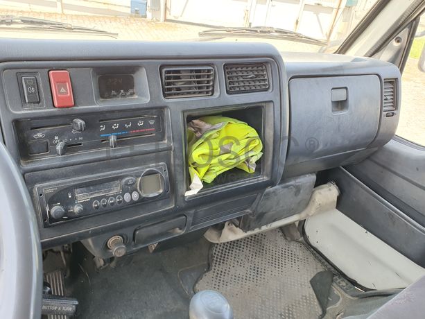 Toyota Dyna 150 · Ano 2001