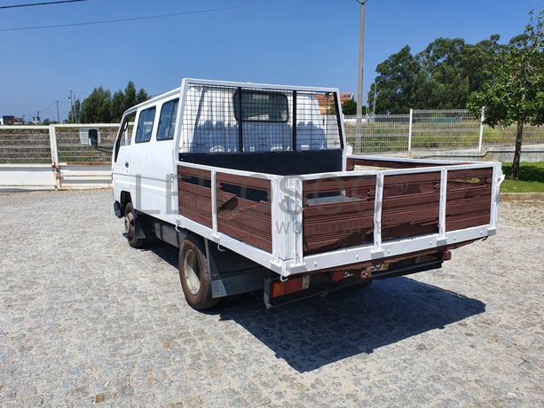 Toyota Dyna 150 · Ano 2001