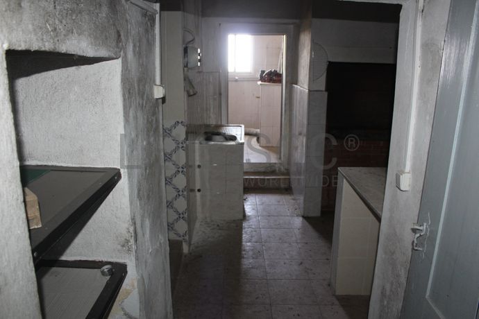 Moradia V3 + Edifício · Portalegre