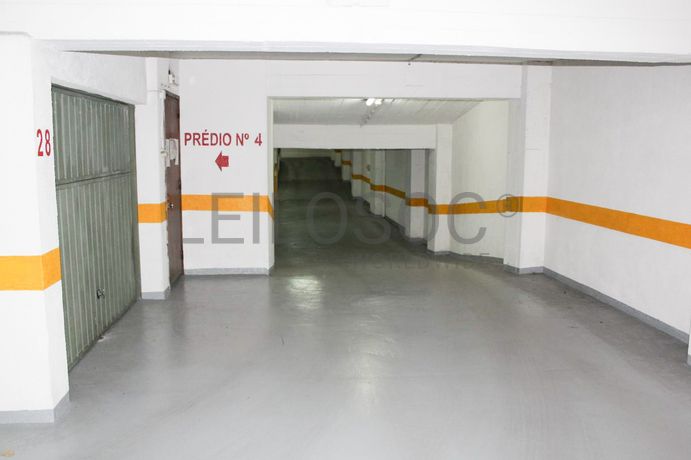 Lugar de Garagem · Lisboa