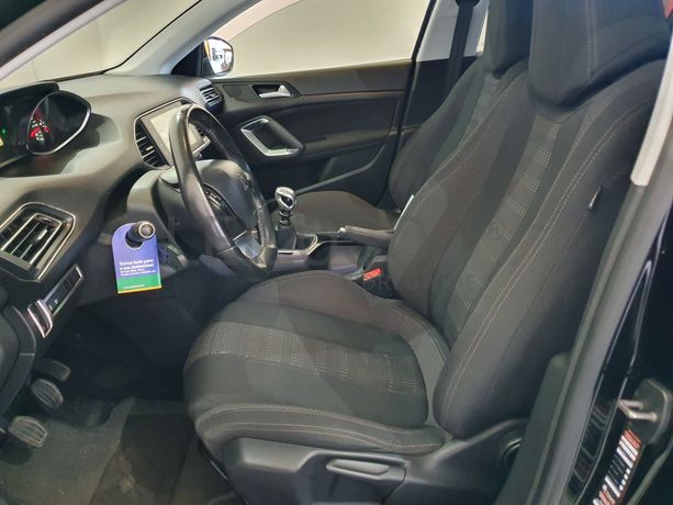 Peugeot 308 · Ano 2015