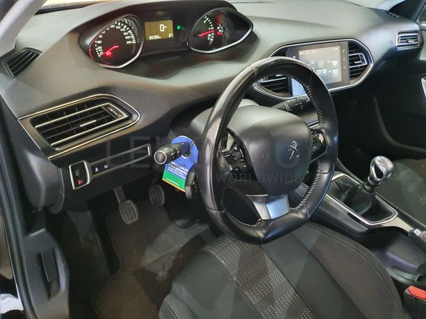 Peugeot 308 · Ano 2015