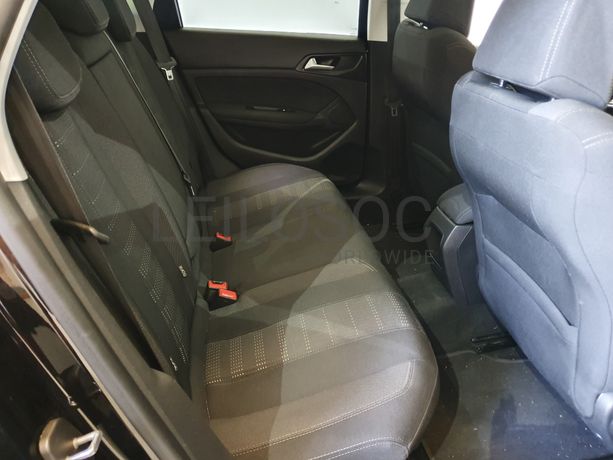 Peugeot 308 · Ano 2015