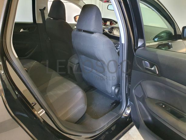 Peugeot 308 · Ano 2015